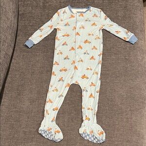 Magnetic Me Magnetic footie pajamas size 9-12